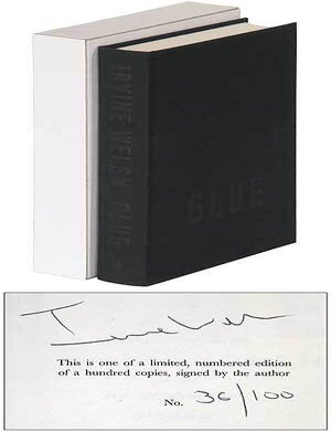 Glue. Irvine WELSH.