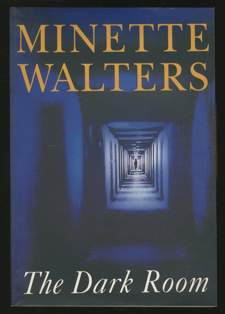 Item #353163 The Dark Room. Minette WALTERS.