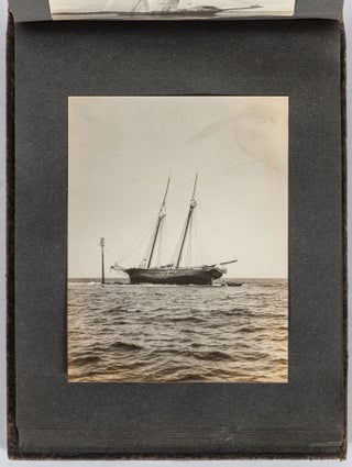 (Photo albums): Sailing in New England. Circa 1904