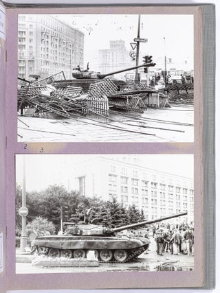 [Photo Album]: Images of the 1991 failed Soviet Coup d'&eacute;tat against Mikhail Gorbachev and the Violent Communist Demonstration on Manezhnaya Square (February 23, 1992)