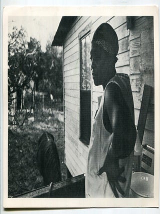 Item #623127 [Postcard]: America: Another Perspective. Dennis CALLWOOD, Carrie M. Weems, Jeffery...