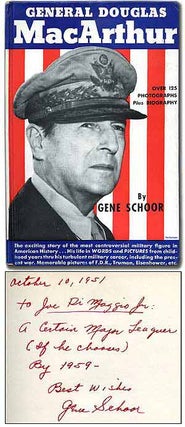 General Douglas MacArthur: A Pictorial Biography. Gene SCHOOR.